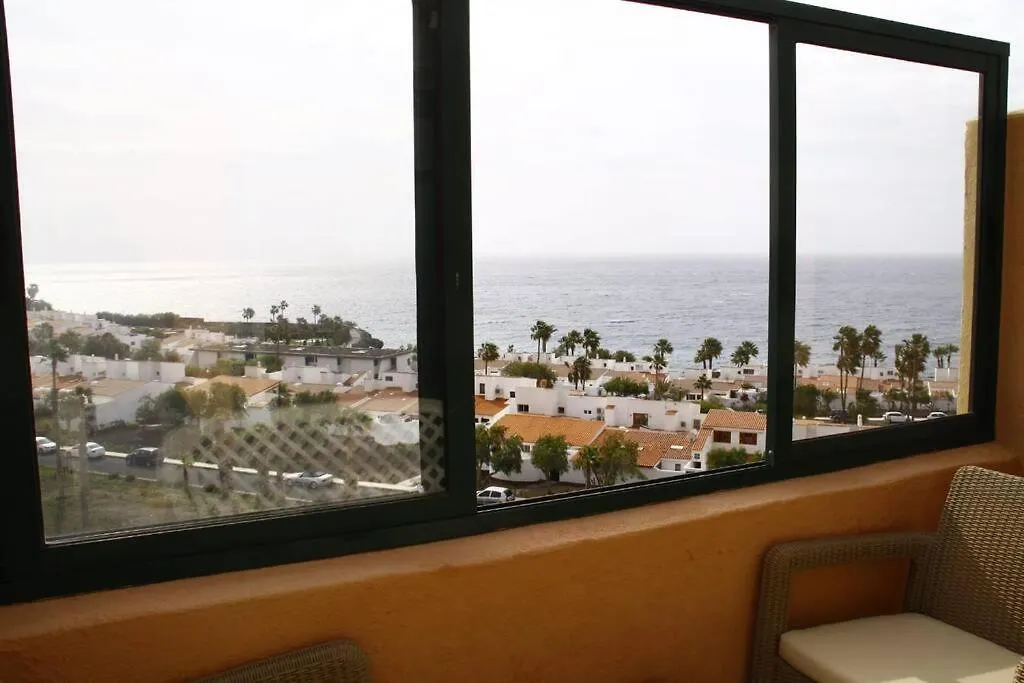 アパート Bright Apt, Terrace,Heated Pool. サンミゲル・デ・アボナ