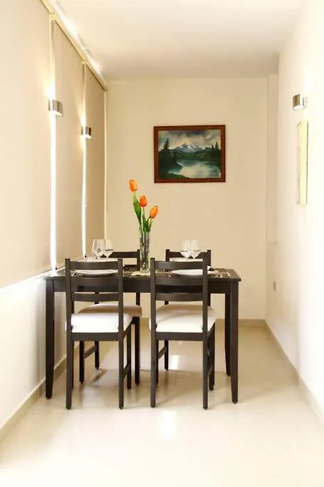 アパート Bright Apt, Terrace,Heated Pool. サンミゲル・デ・アボナ